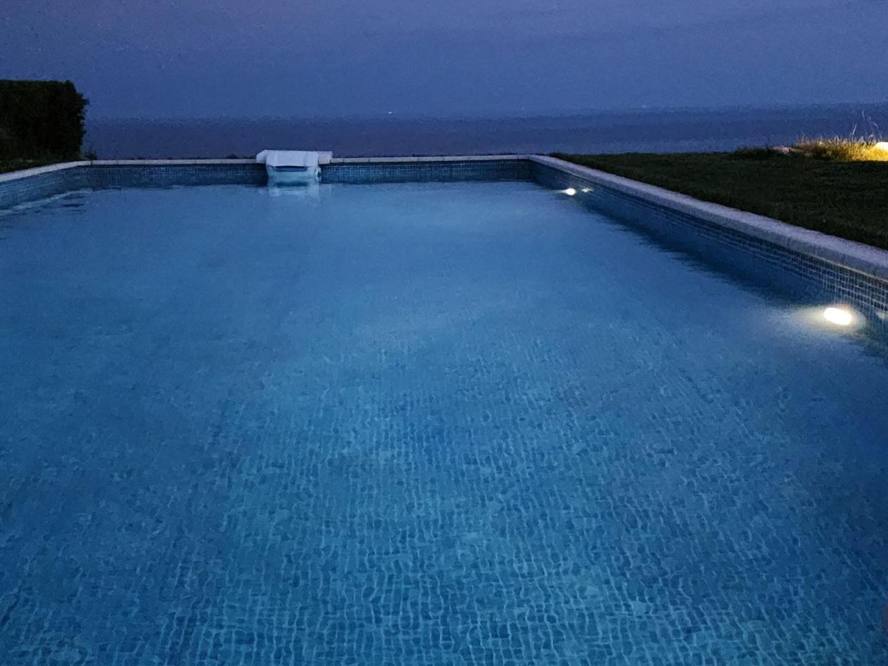 Private Villa 102 With Heated Pool In Blacksearama Baltjik Exteriör bild